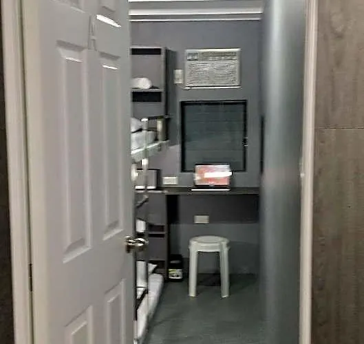 Ervoruto Makati 5*