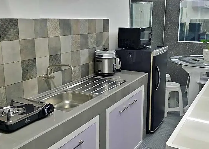 Ervoruto Makati 5* 마닐라