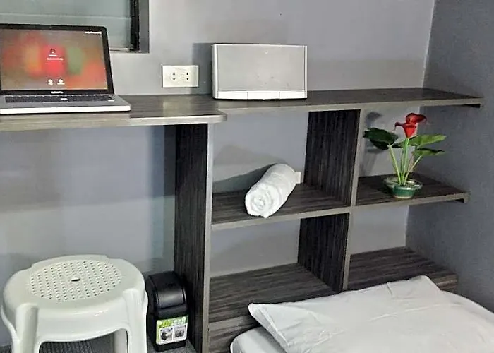 Ervoruto Makati 호텔 5*