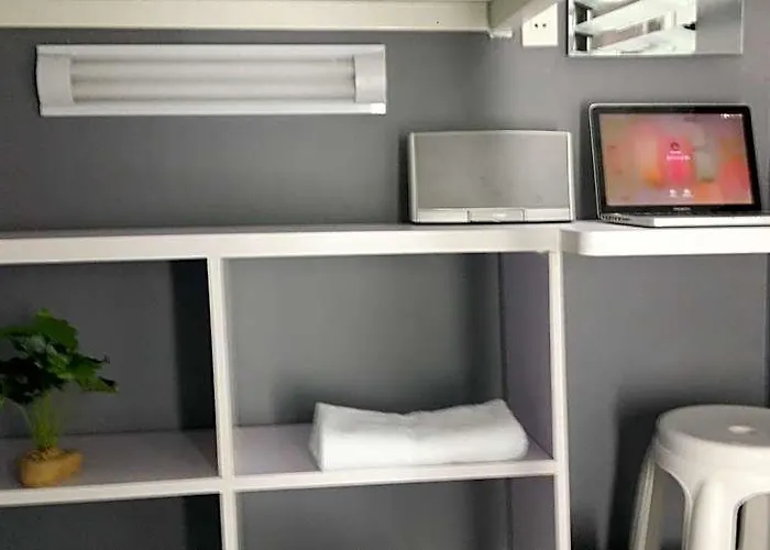 Ervoruto Makati 호텔 5*
